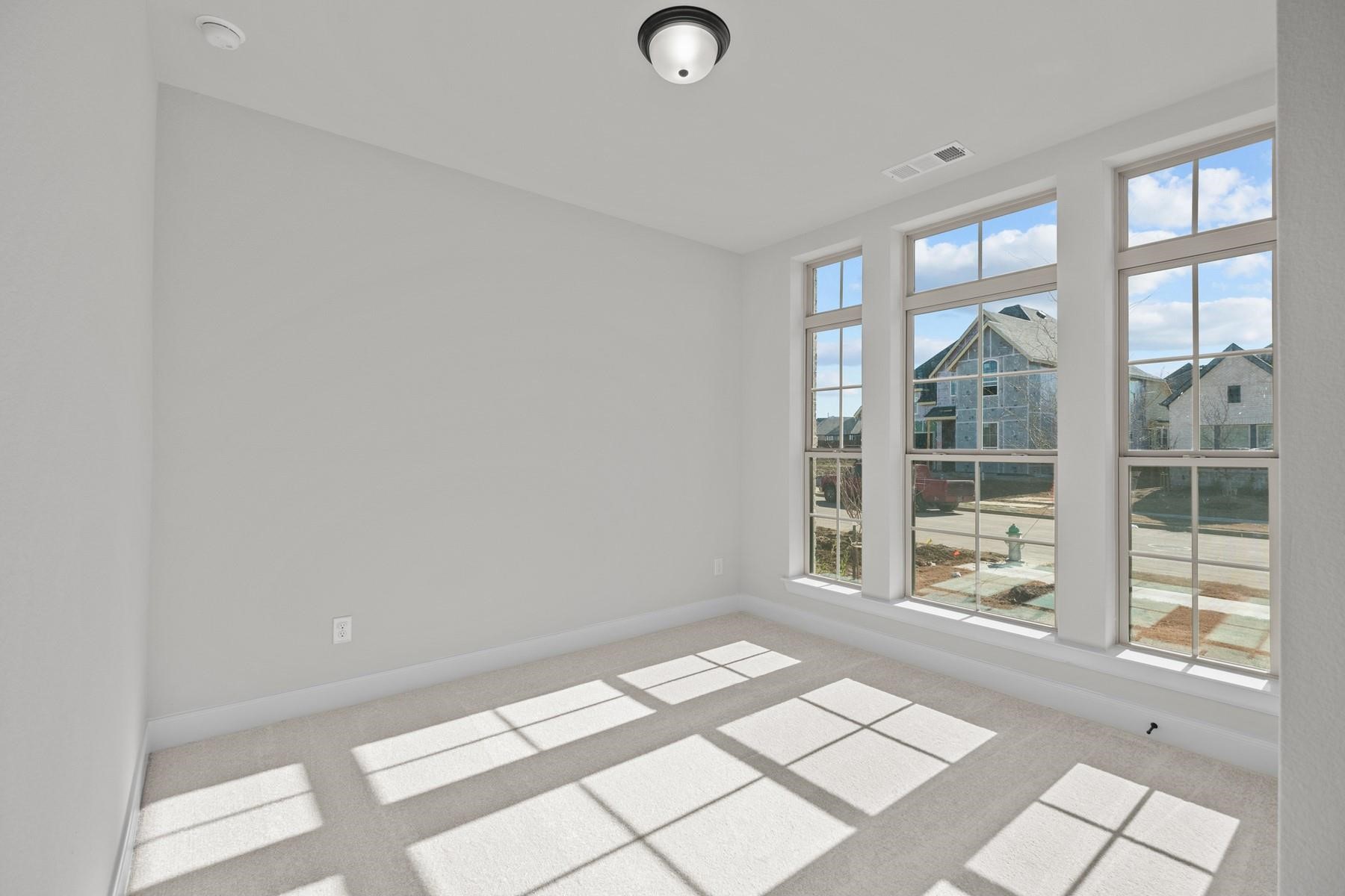 1521 Buttercup Avenue Aubrey TX 76227