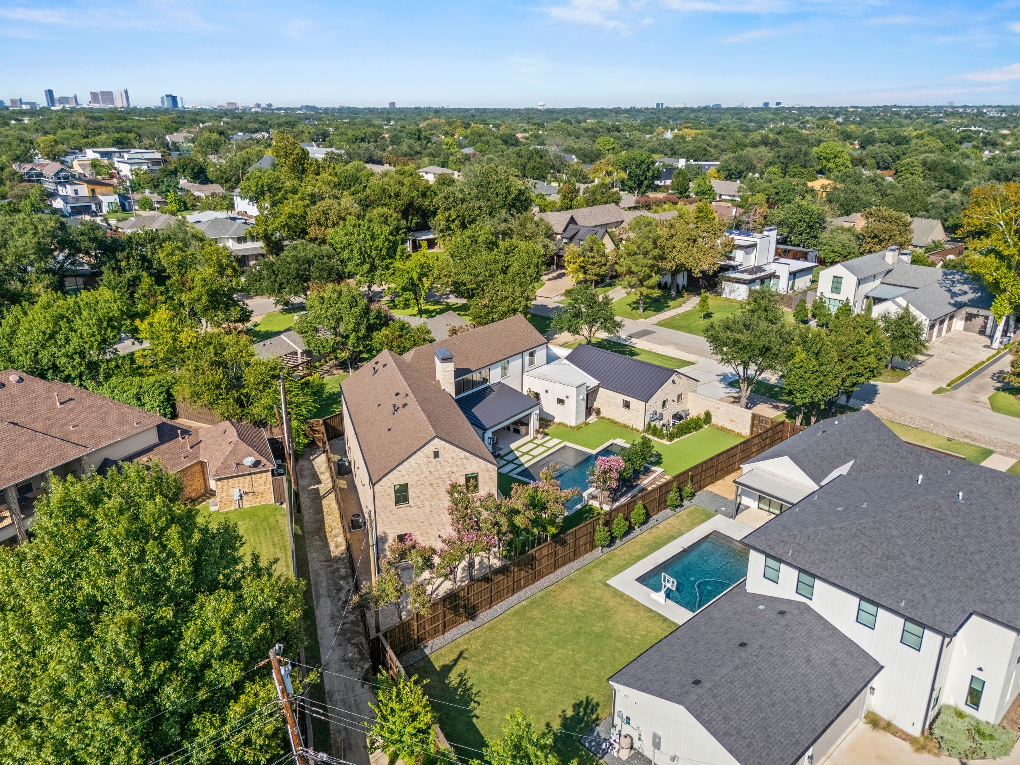 4557 Ridge Road Dallas TX 75229