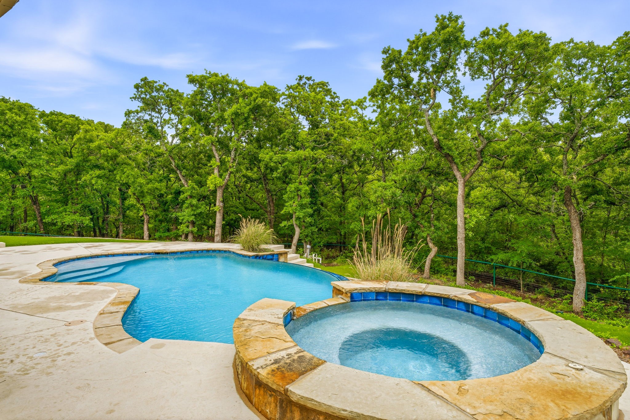 6436 Valley Creek Pilot Point TX 76258