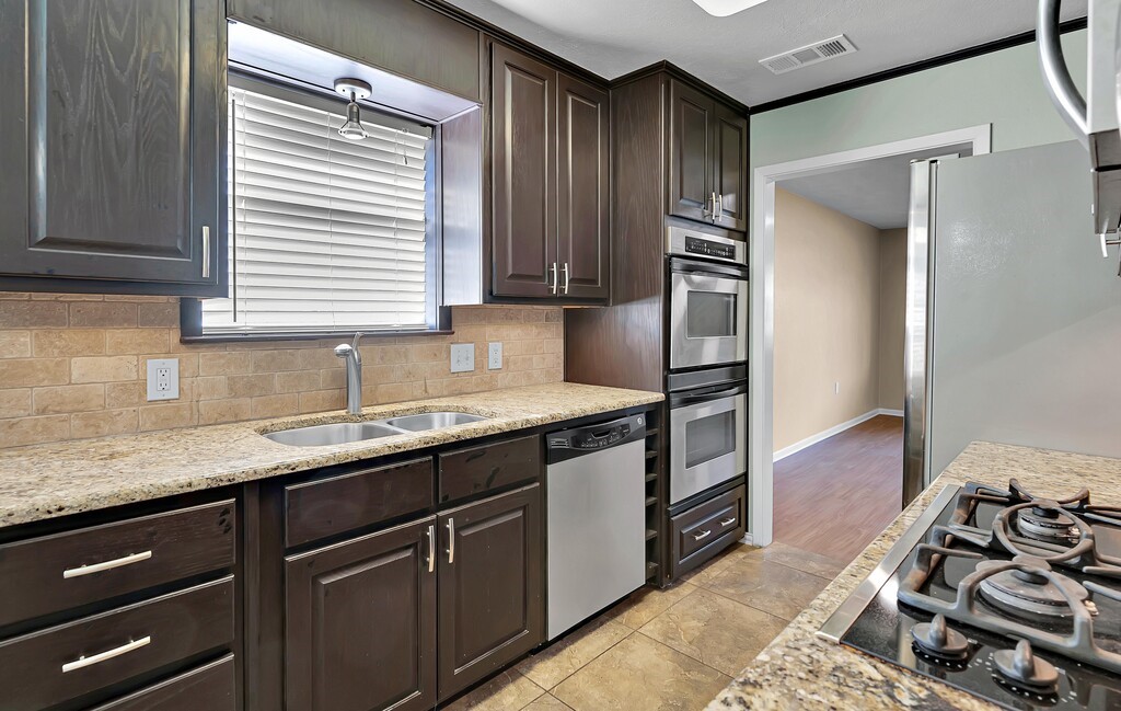 911 Fairway Road Woodway TX 76712