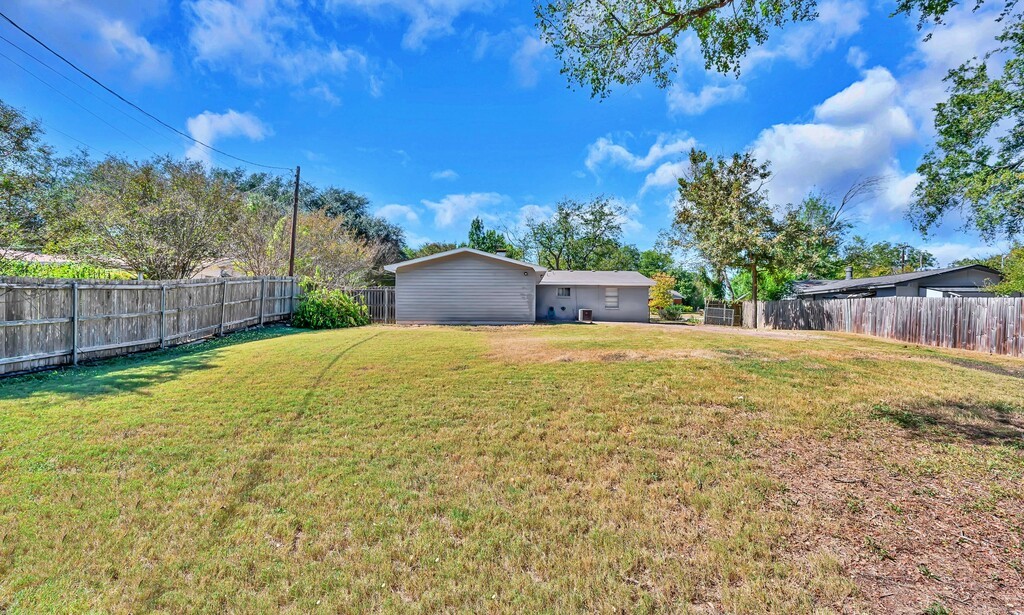 911 Fairway Road Woodway TX 76712
