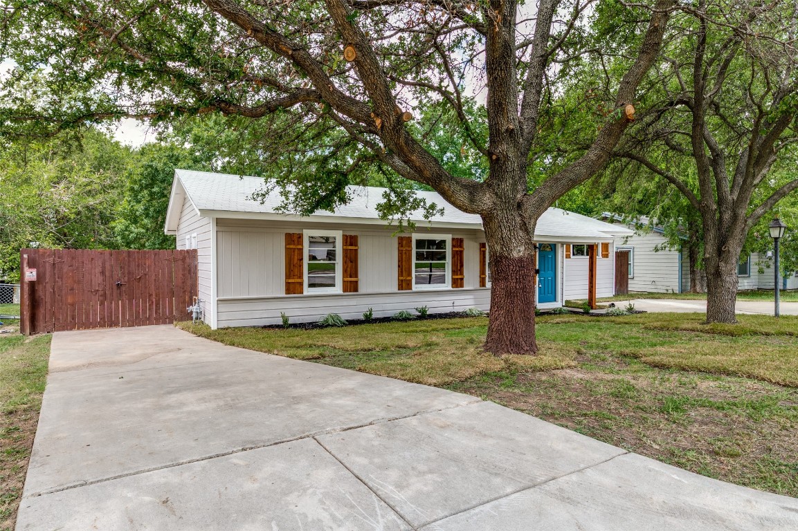 3613 Layton Avenue Haltom City TX 76117