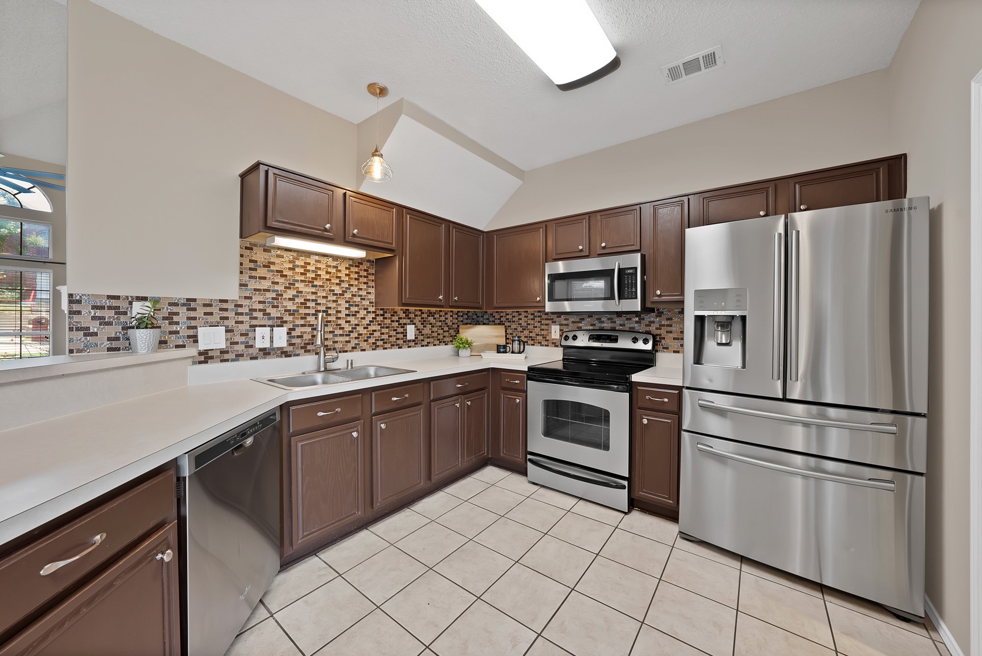 1348 Dallshan Drive Carrollton TX 75007