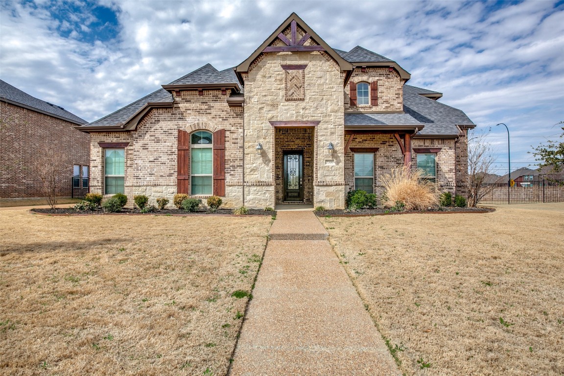 7300 Vicari Drive Arlington TX 76001