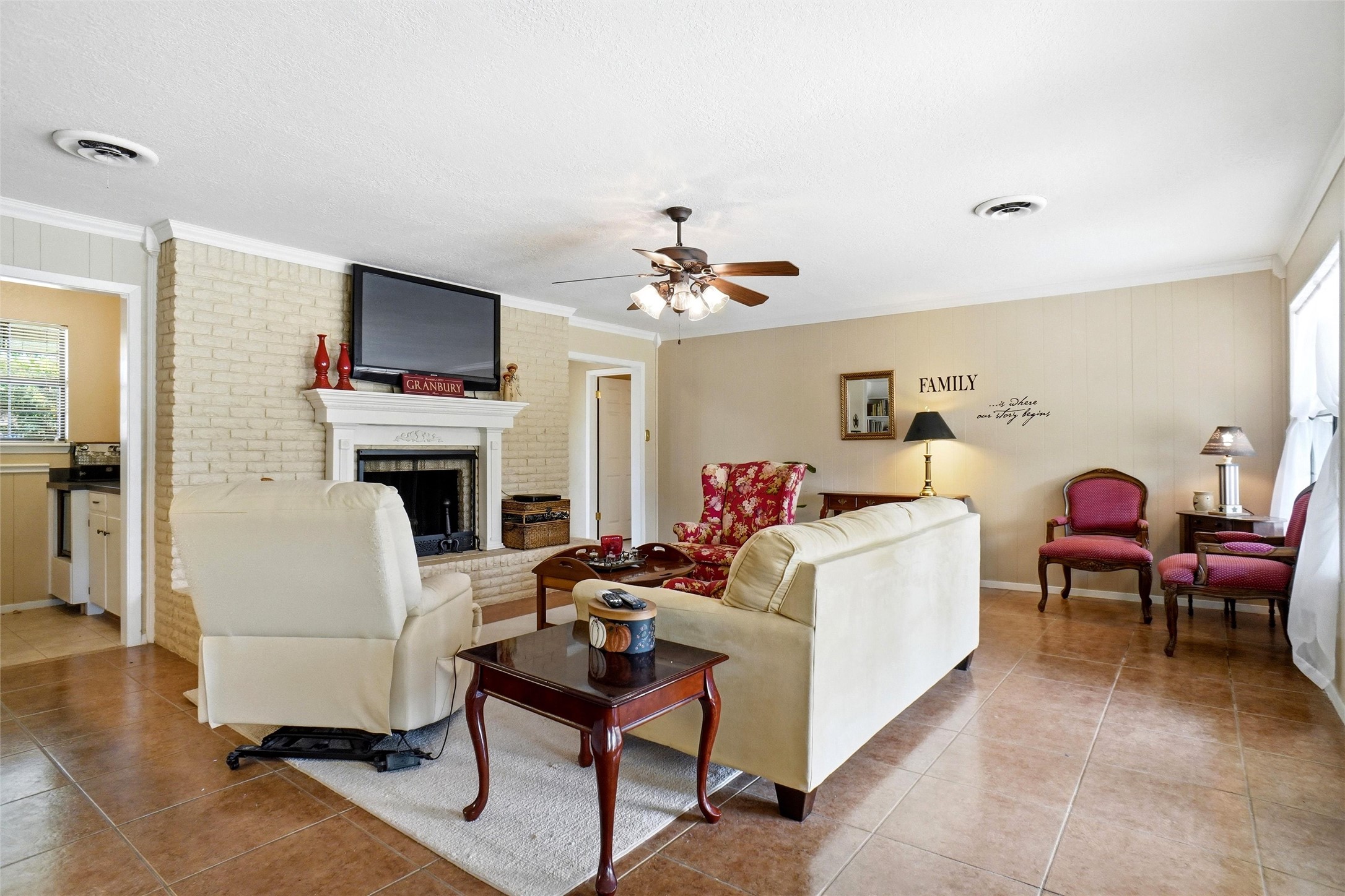 6122 Belvidere Circle Granbury TX 76049