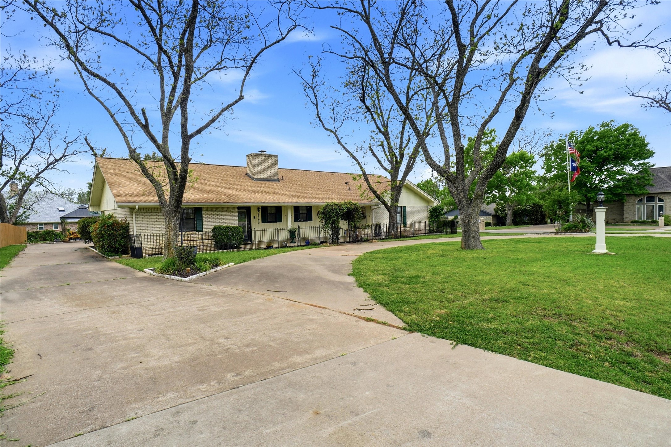 6122 Belvidere Circle Granbury TX 76049