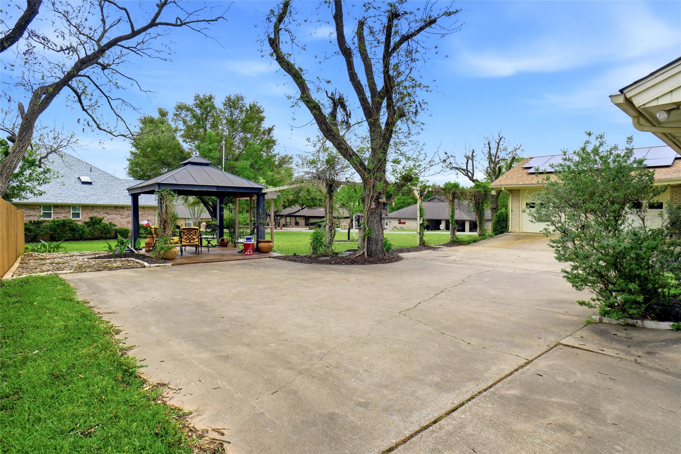 6122 Belvidere Circle Granbury TX 76049