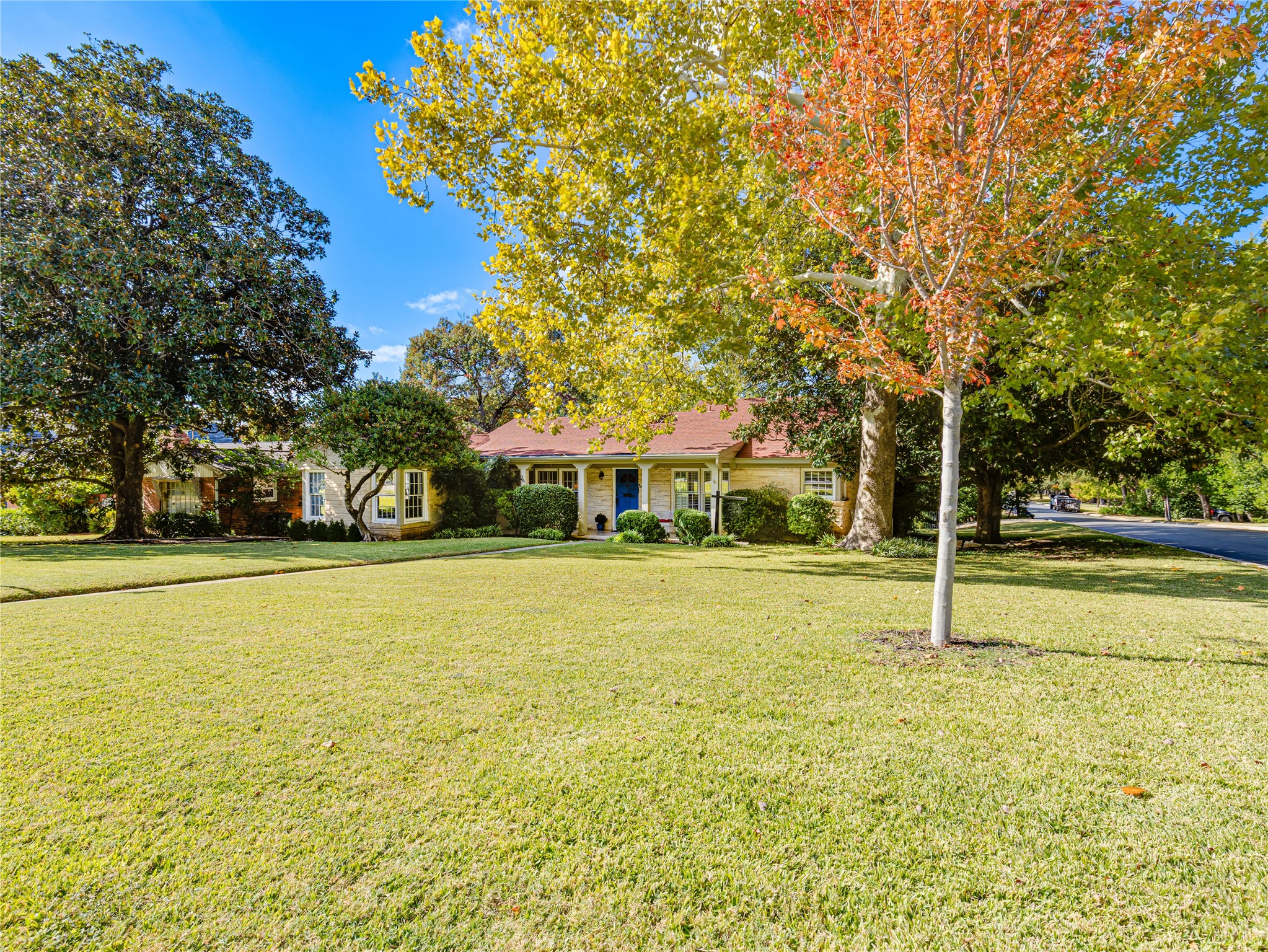 2500 Boyd Avenue Fort Worth TX 76109