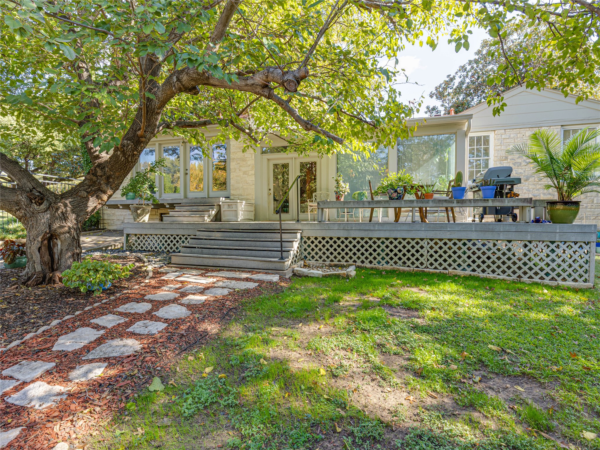 2500 Boyd Avenue Fort Worth TX 76109