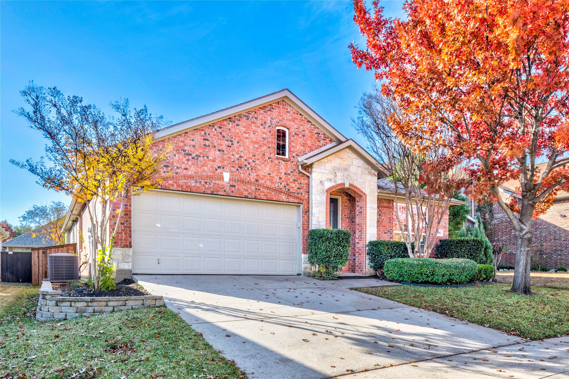 498 Jefferson Lane Lake Dallas TX 75065