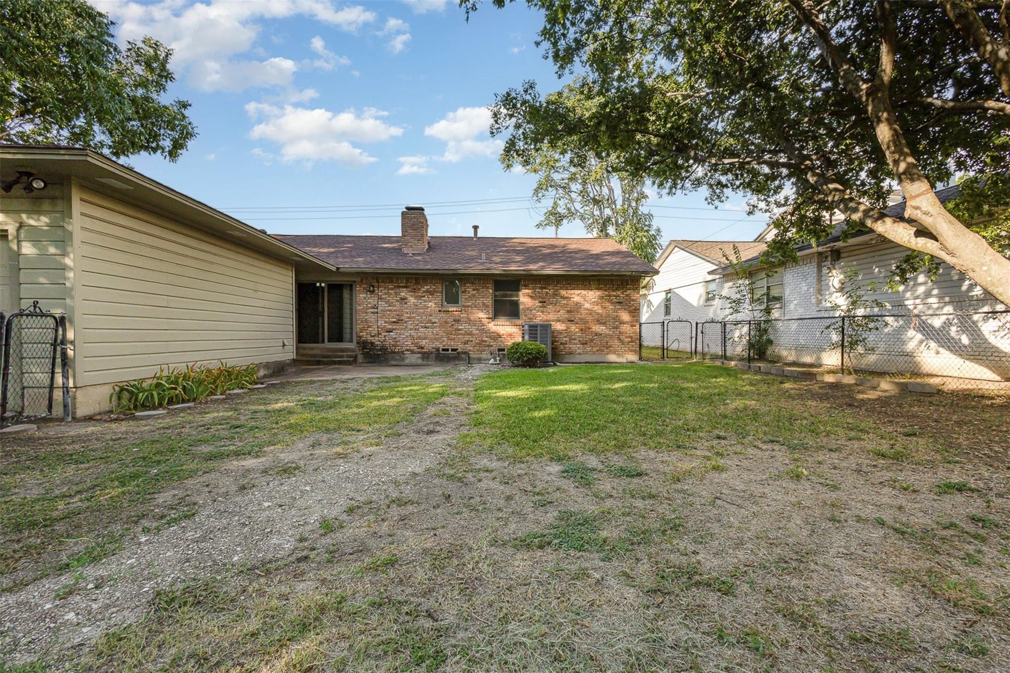 2640 Lakeland Drive Dallas TX 75228