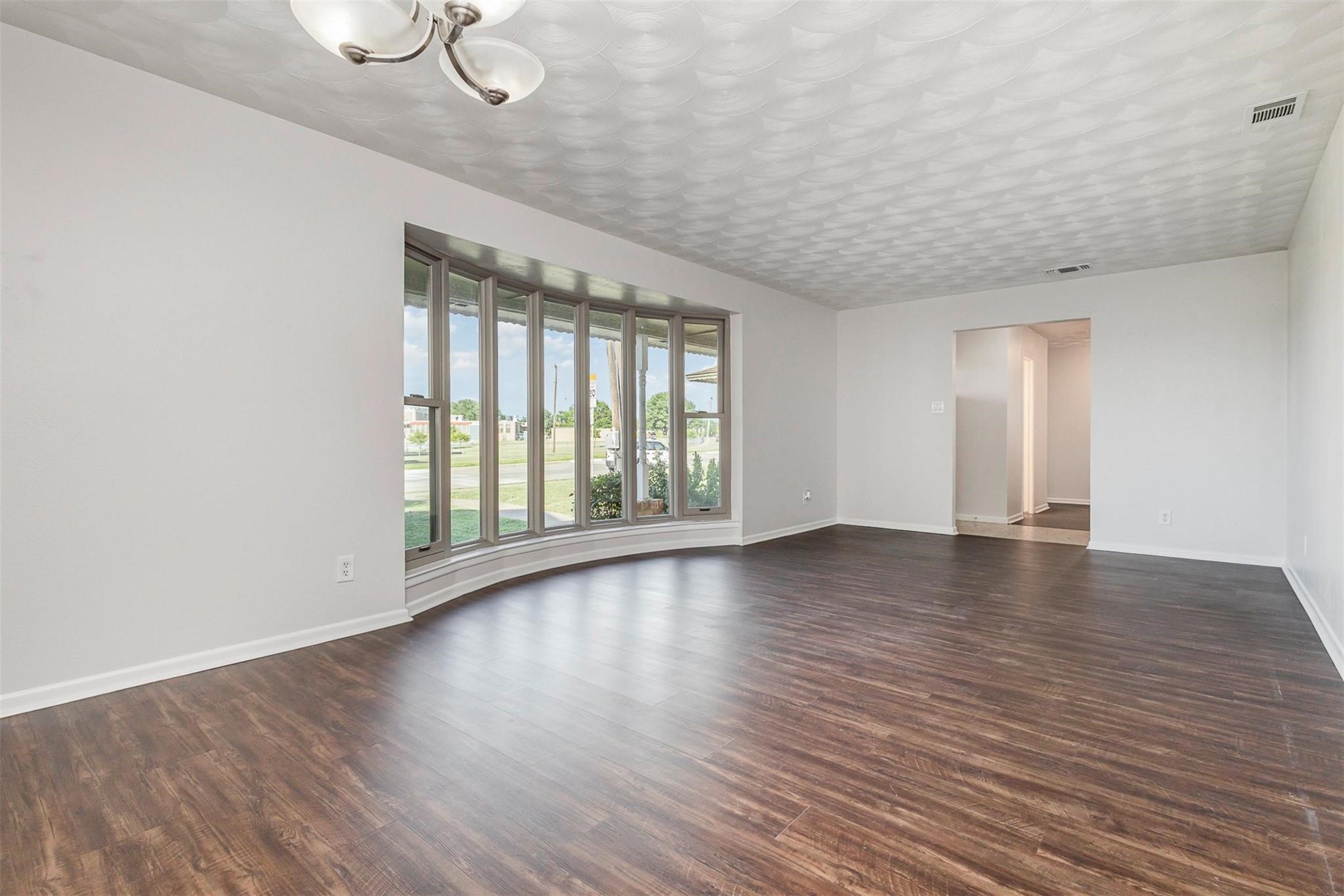 2640 Lakeland Drive Dallas TX 75228