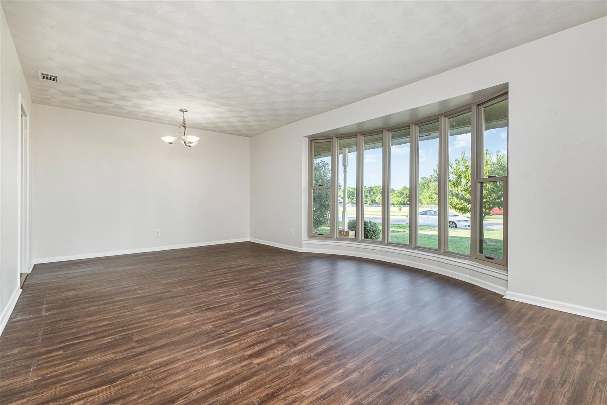 2640 Lakeland Drive Dallas TX 75228