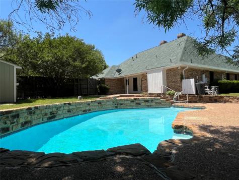 627 Meadowbrooke Place Duncanville TX 75137