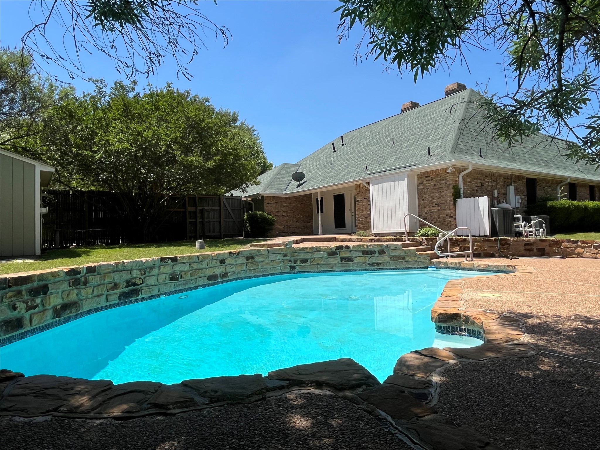 627 Meadowbrooke Place Duncanville TX 75137