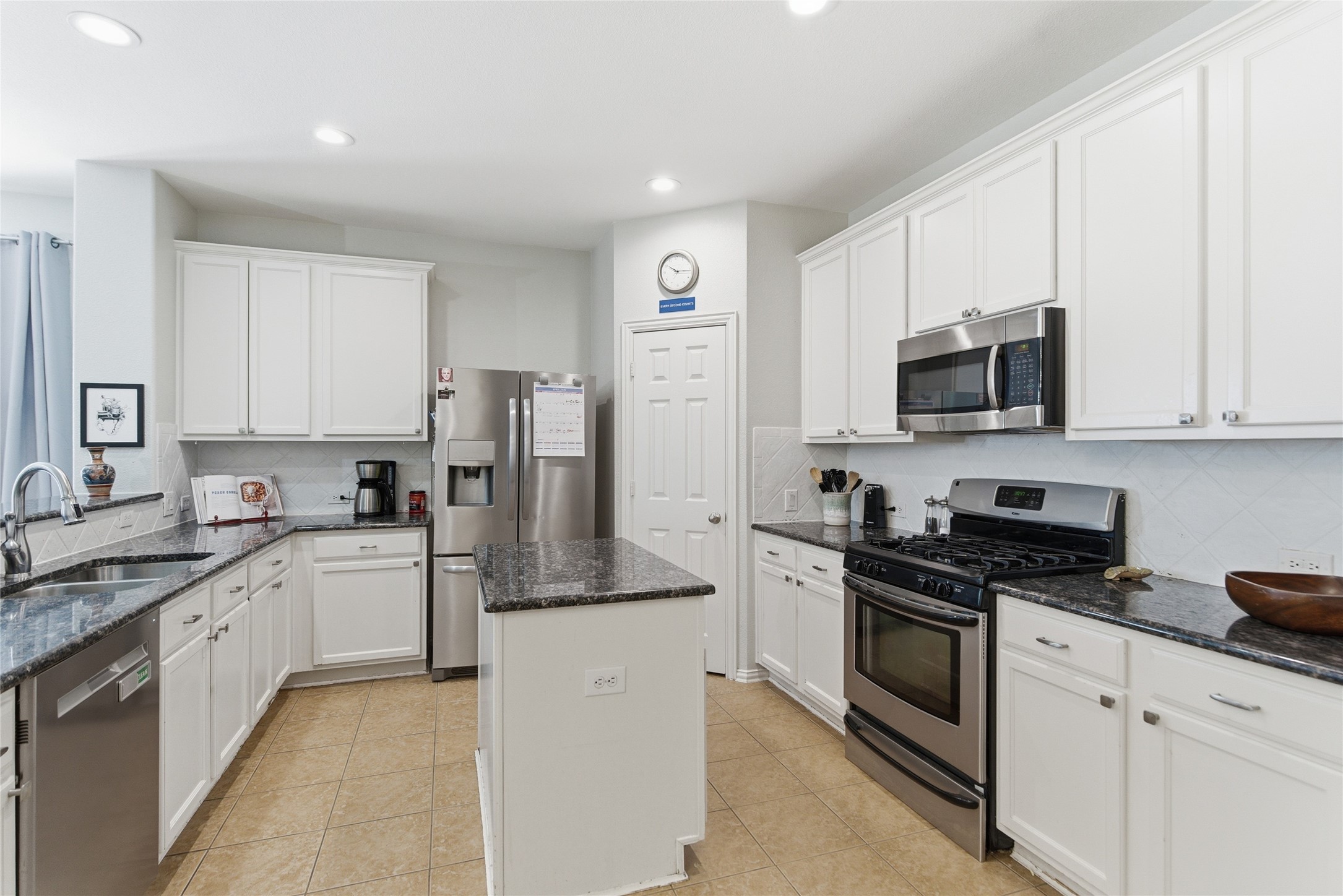 509 Grayson Lane Lake Dallas TX 75065