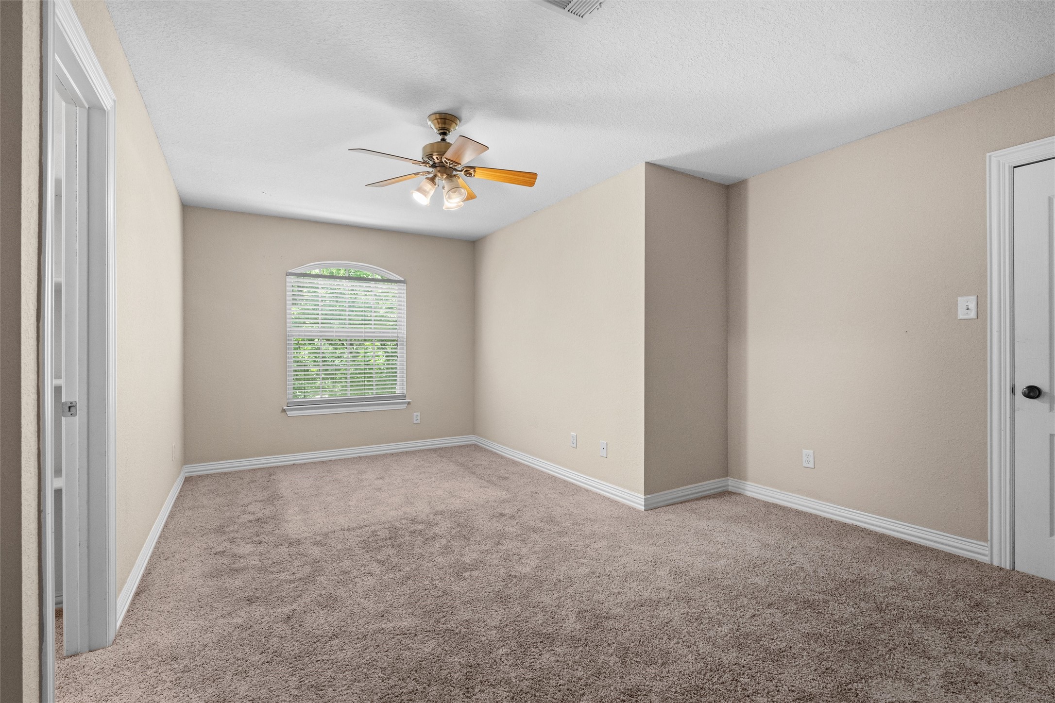 8000 Walnut Drive Alvarado TX 76009