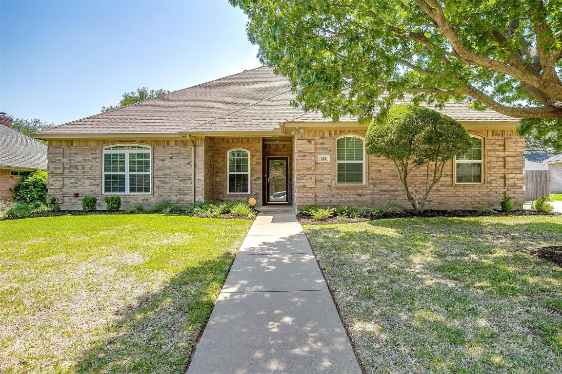 102 Shorewood Place Joshua TX 76058