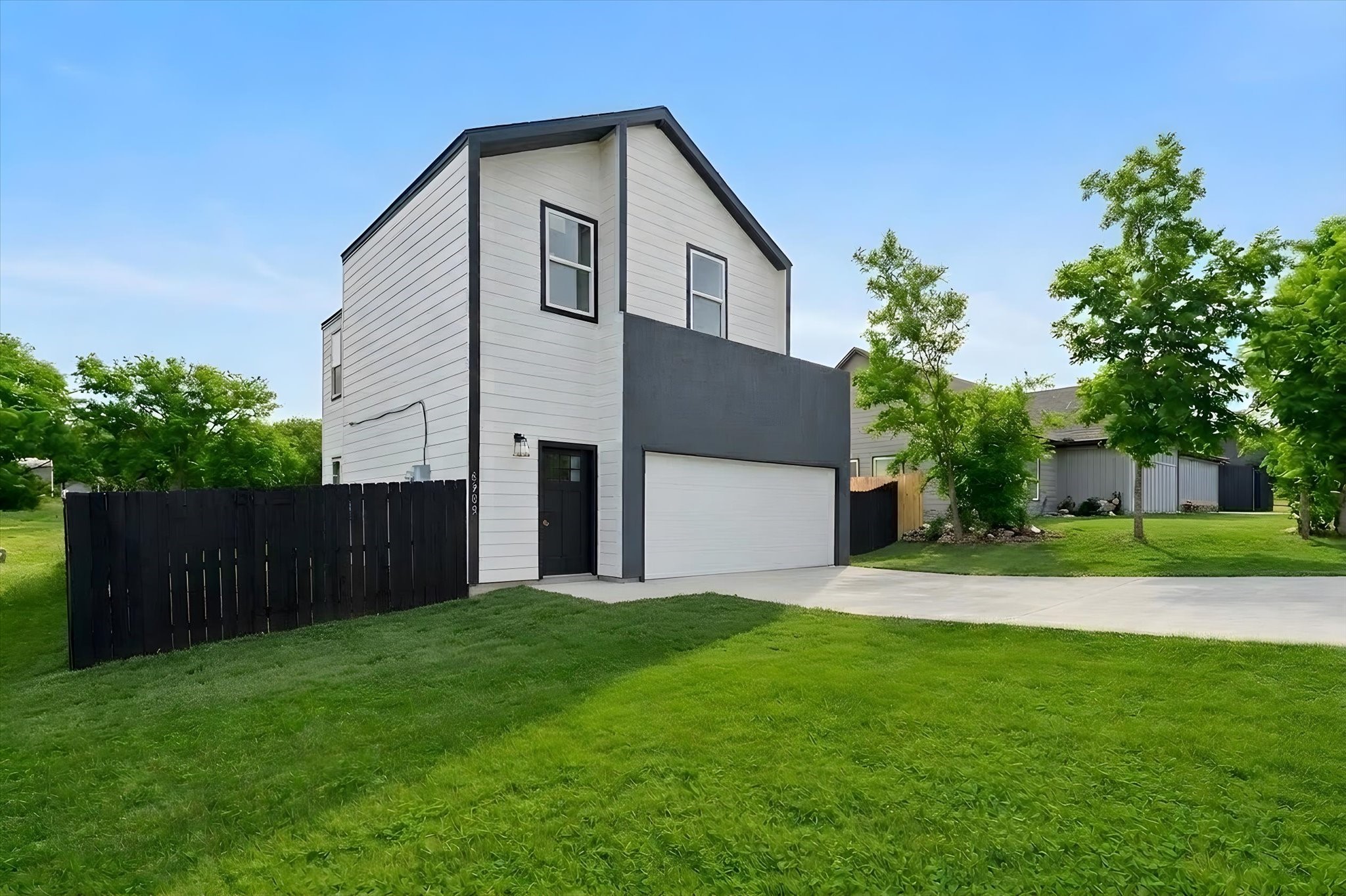 5905 Collins Court Granbury TX 76048