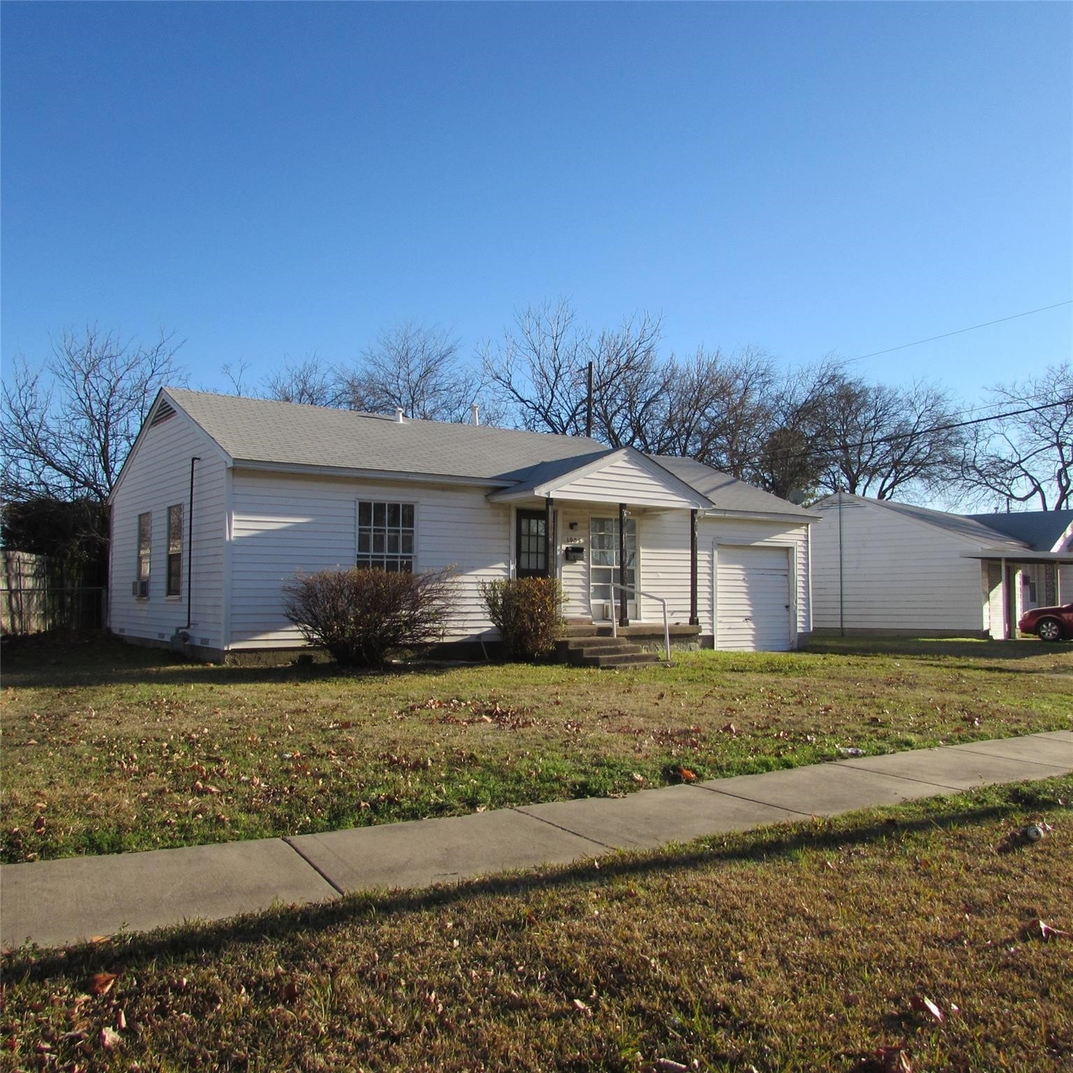 1005 Lake Drive Grand Prairie TX 75051