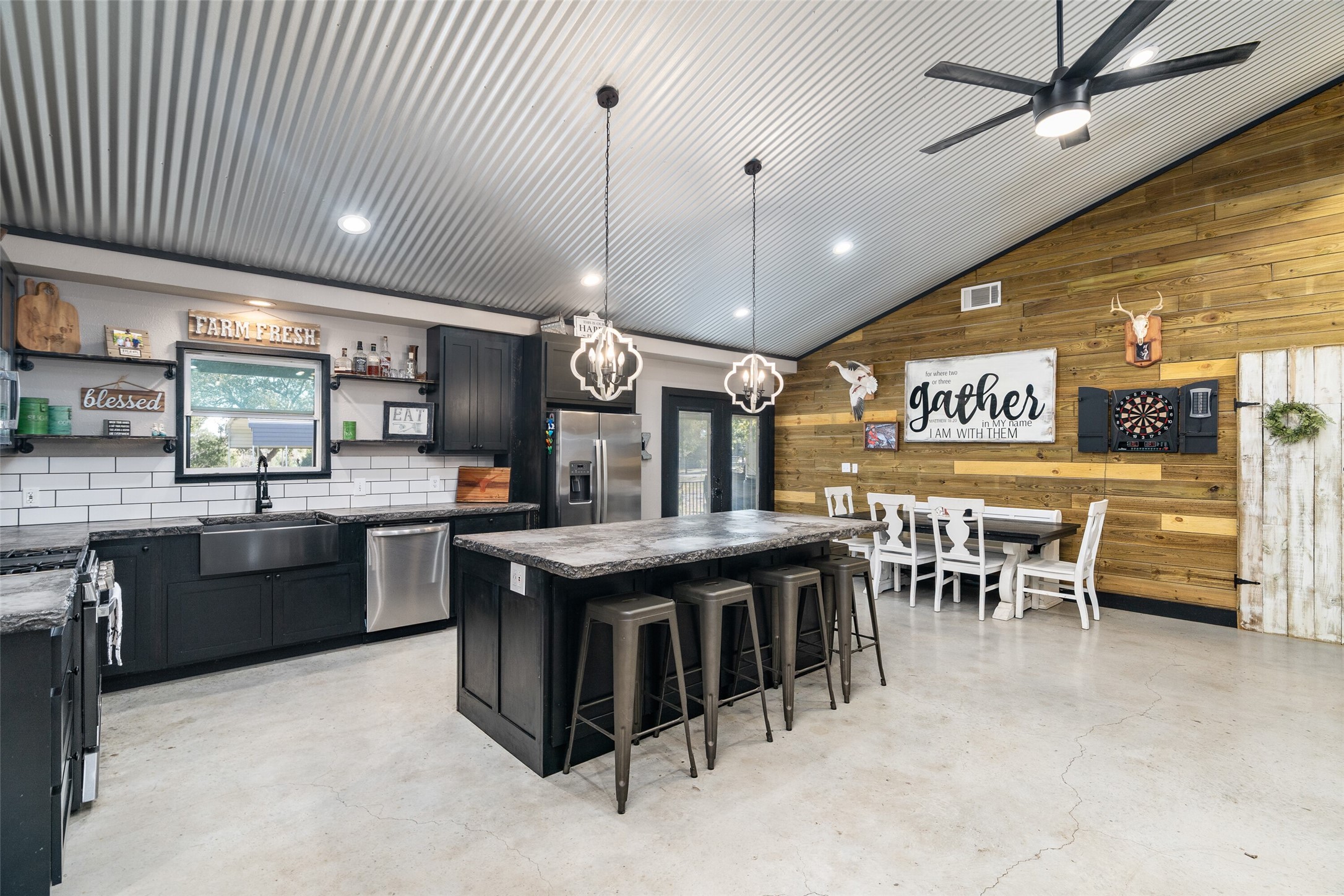 245 County Road 4921 Leonard TX 75452