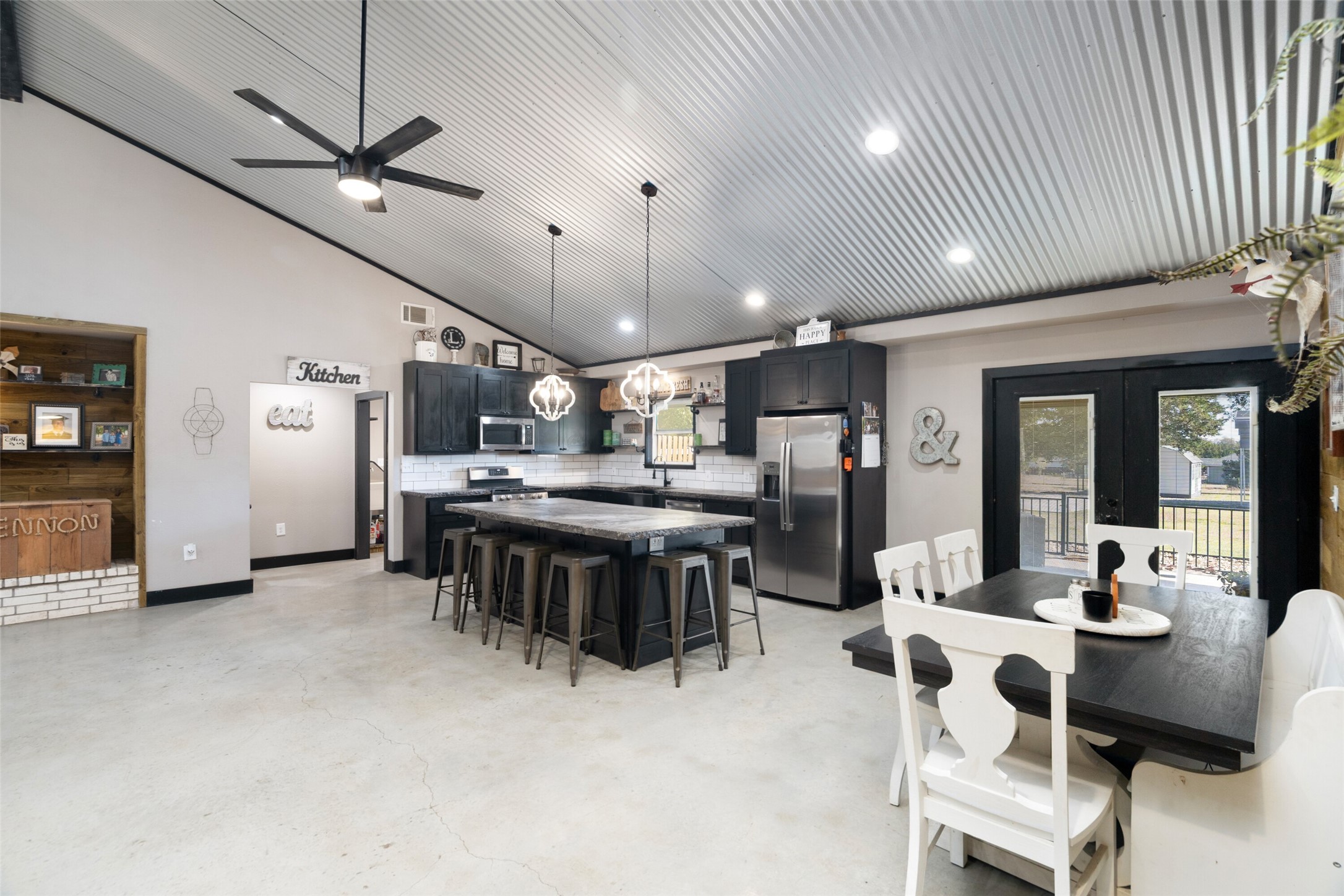 245 County Road 4921 Leonard TX 75452