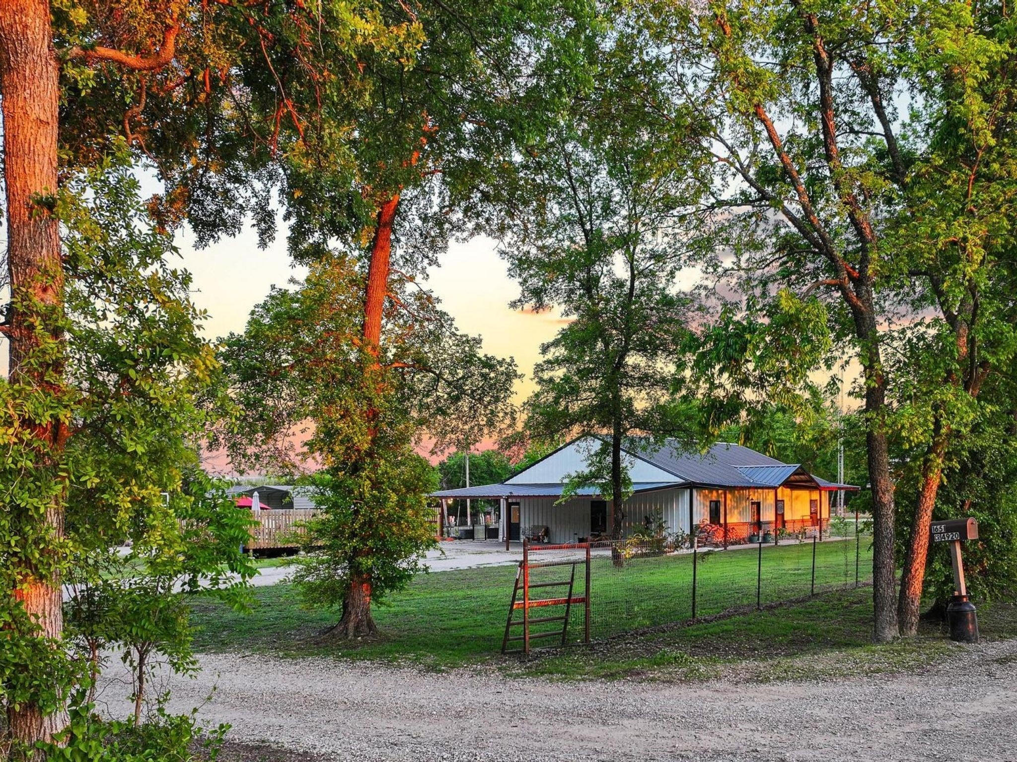 245 County Road 4921 Leonard TX 75452