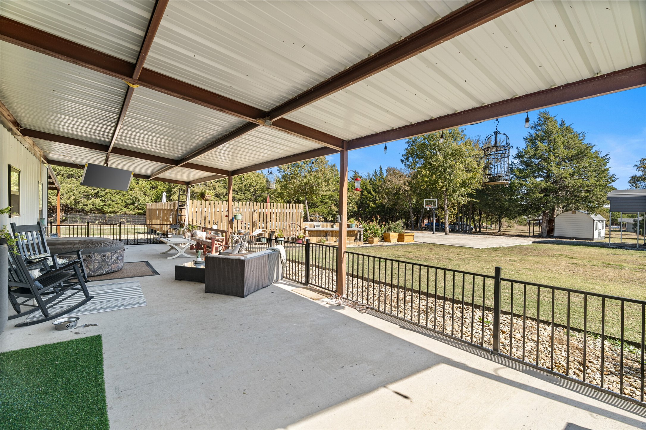 245 County Road 4921 Leonard TX 75452