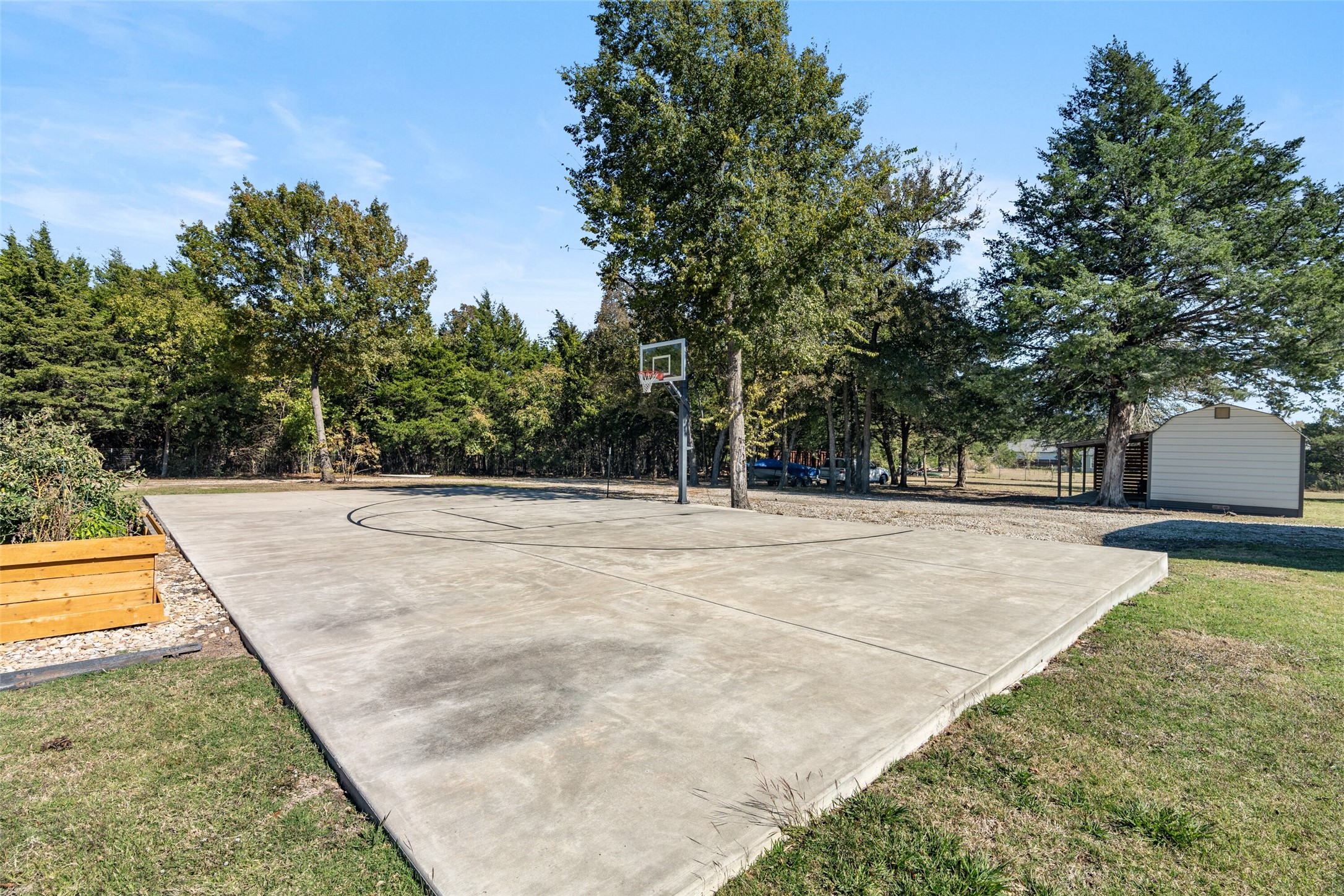 245 County Road 4921 Leonard TX 75452