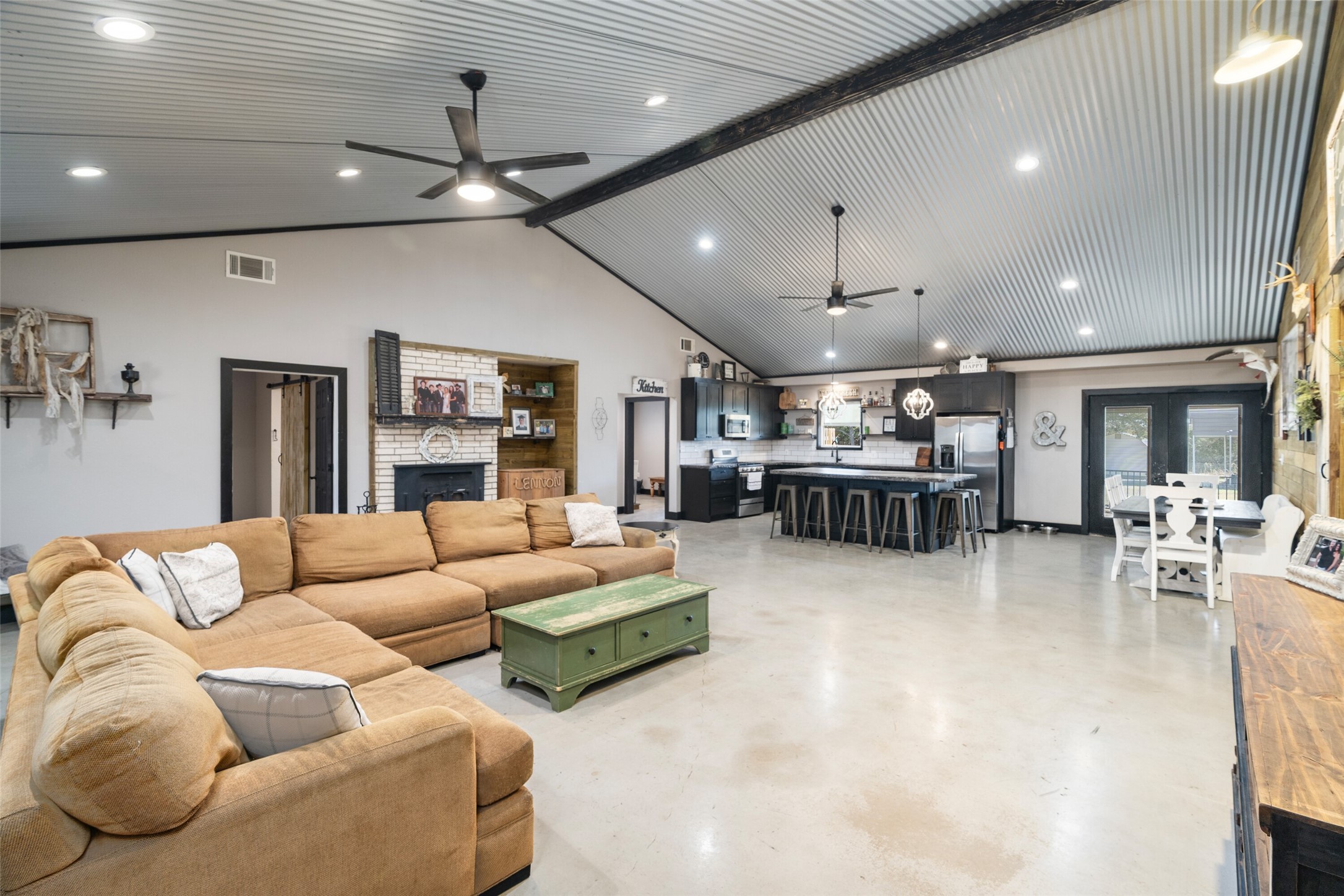 245 County Road 4921 Leonard TX 75452