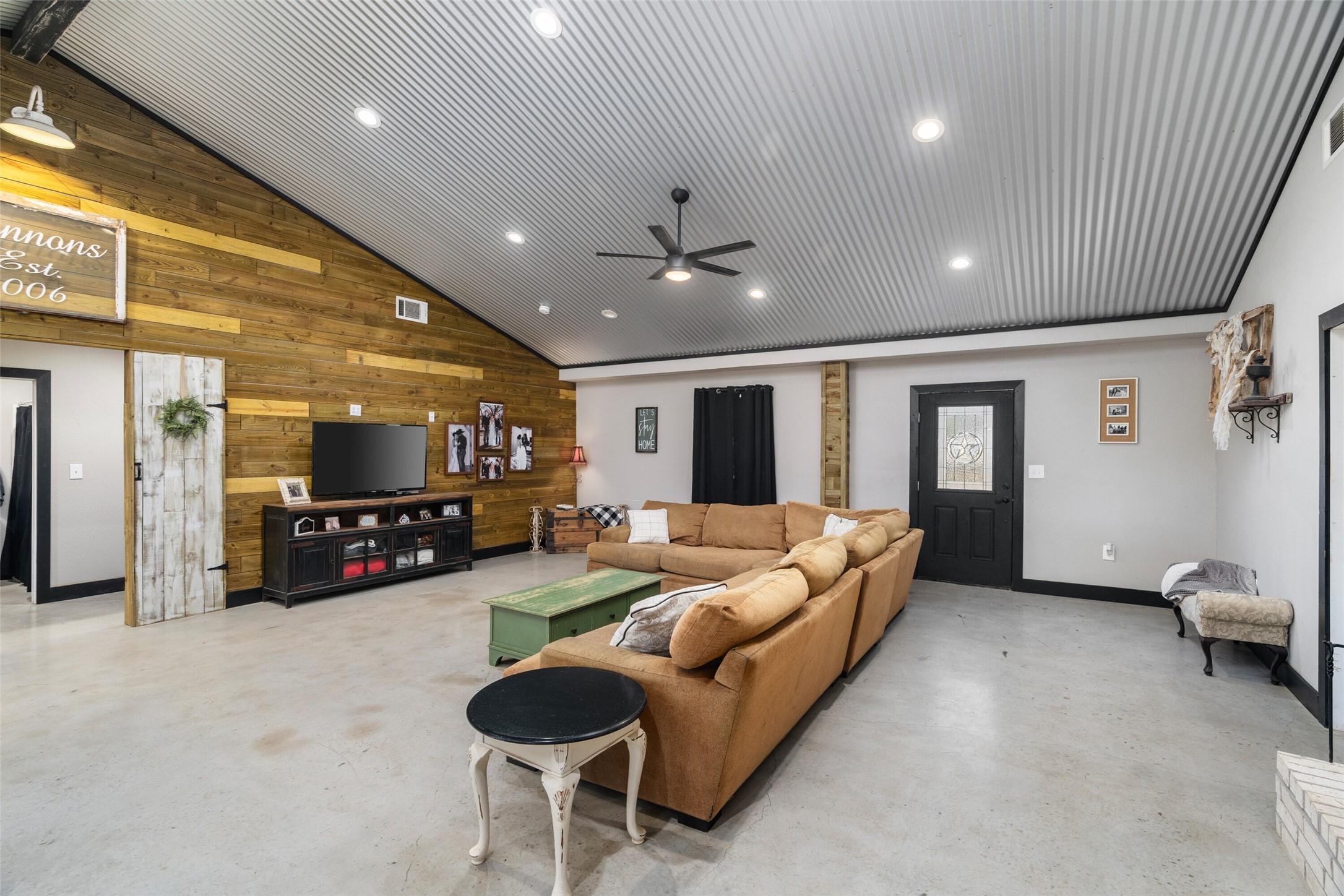 245 County Road 4921 Leonard TX 75452