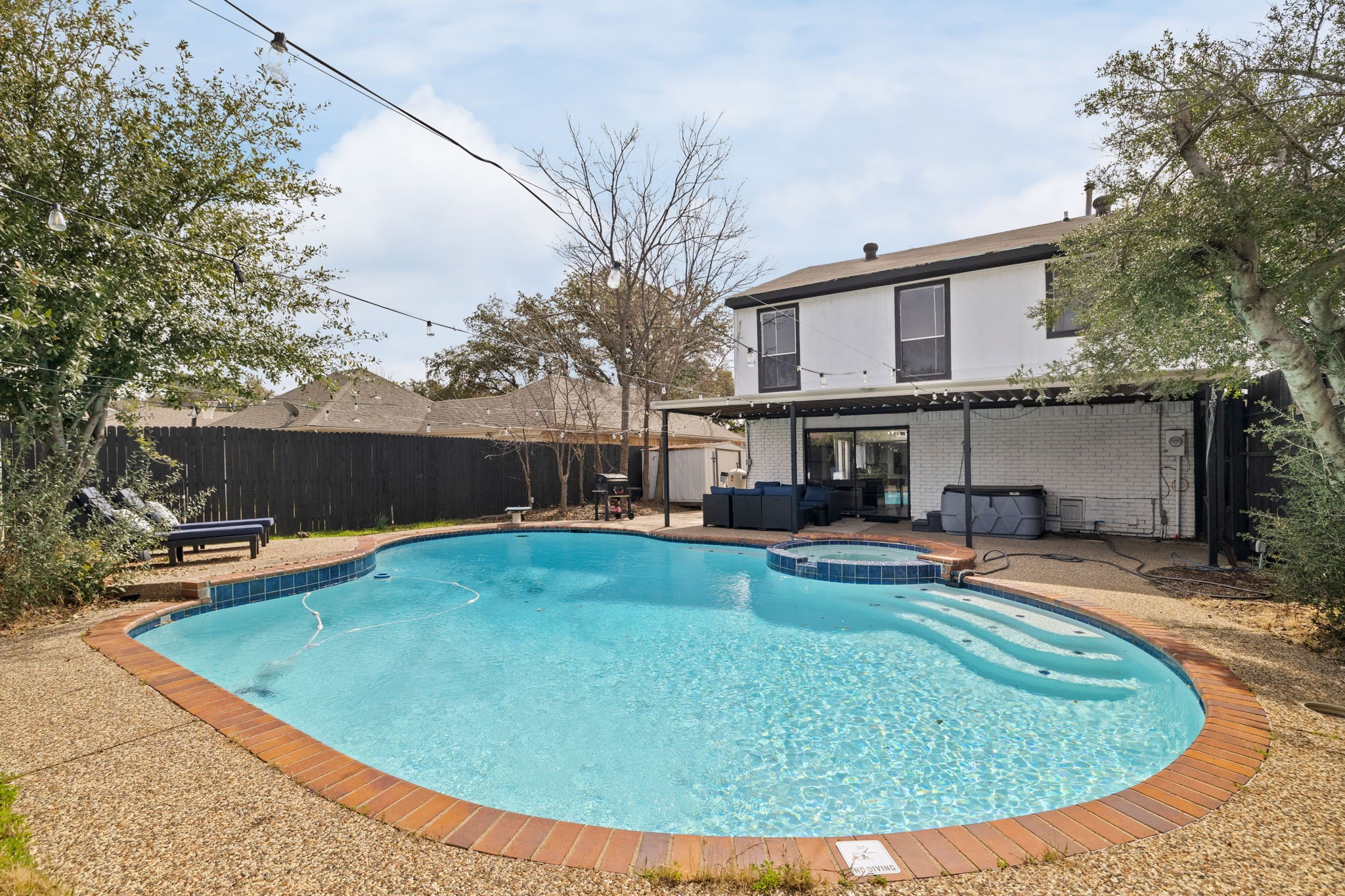 1301 N Trail Drive Carrollton TX 75006