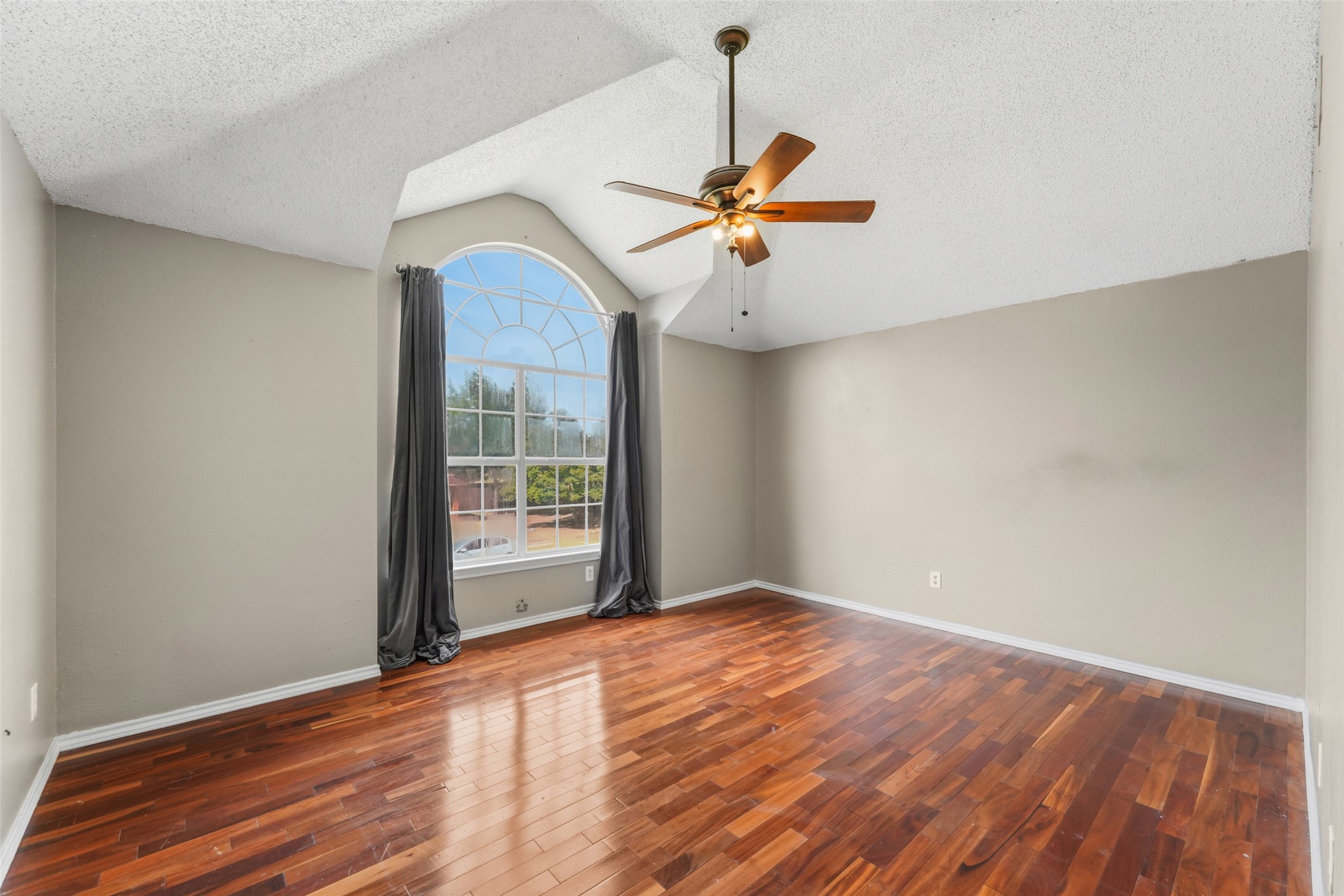 1004 Creekside Drive Mesquite TX 75181