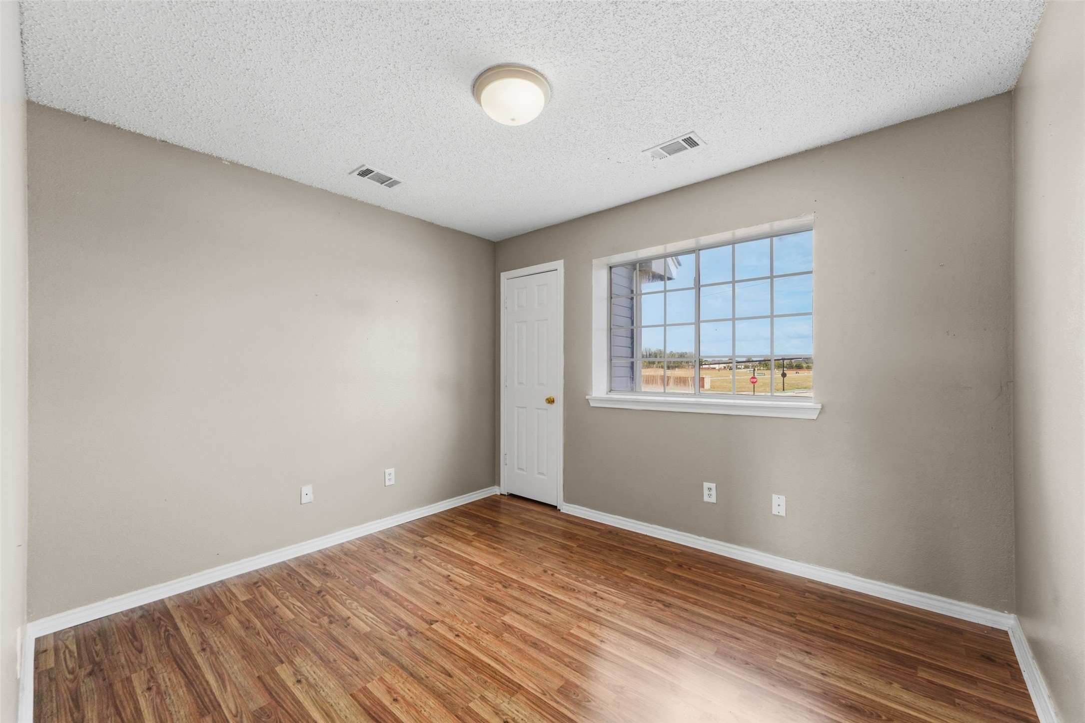 1004 Creekside Drive Mesquite TX 75181
