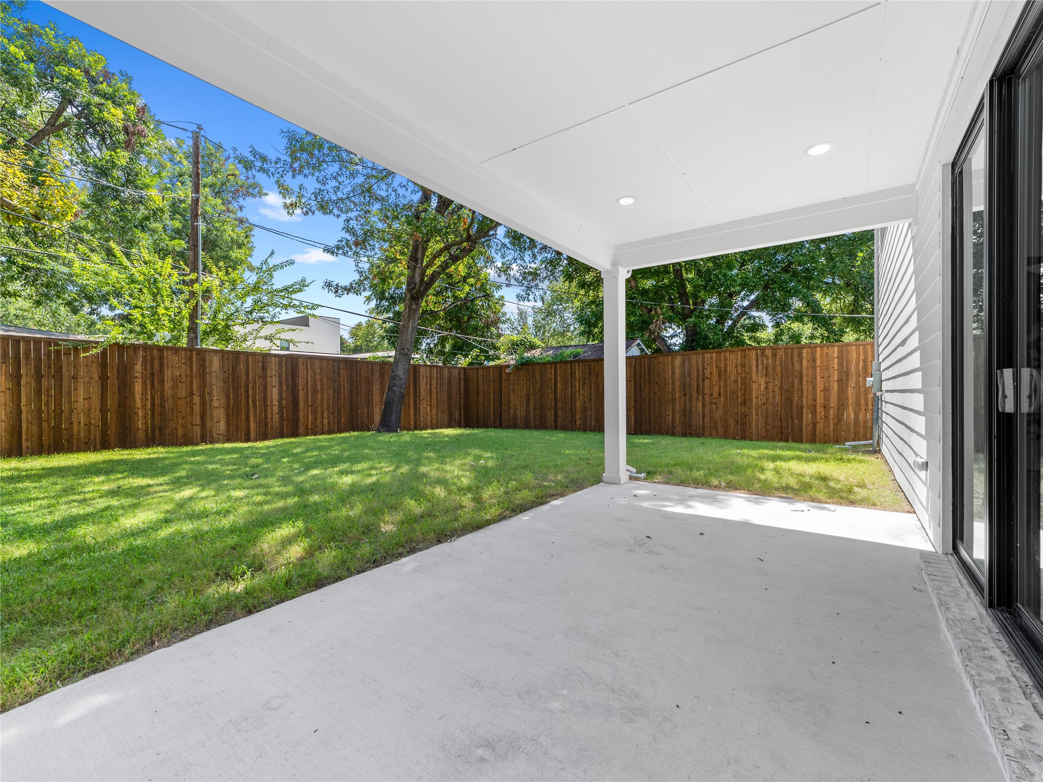 426 Martinique Avenue Dallas TX 75223