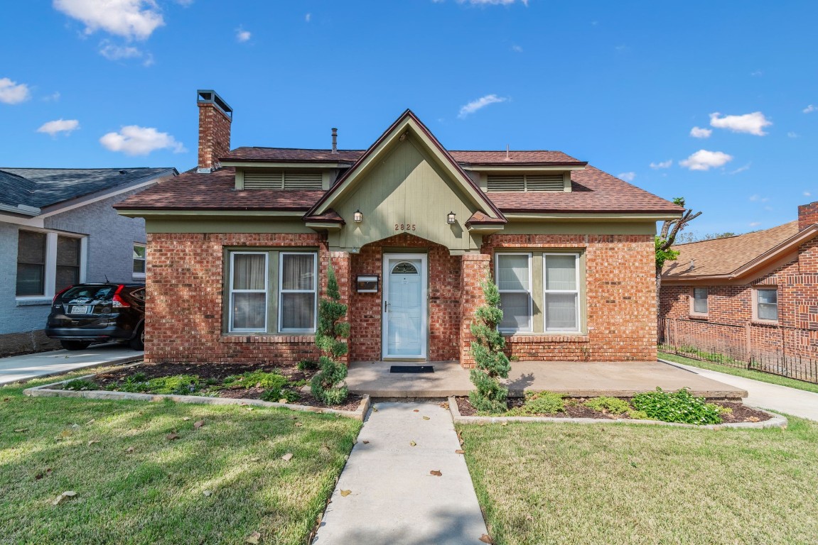 2825 W 12th Street Dallas TX 75211
