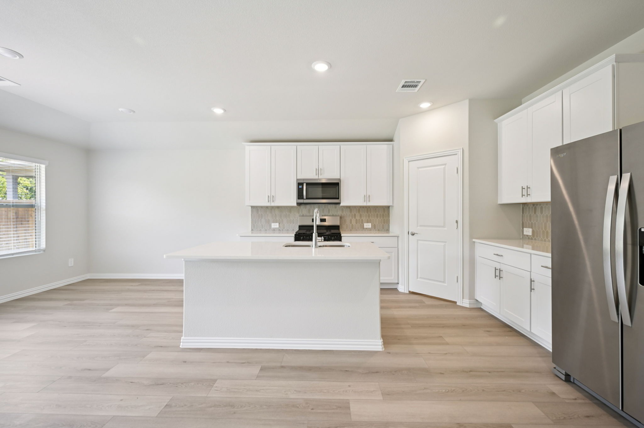 4009 Joe Pool Drive Farmersville TX 75442