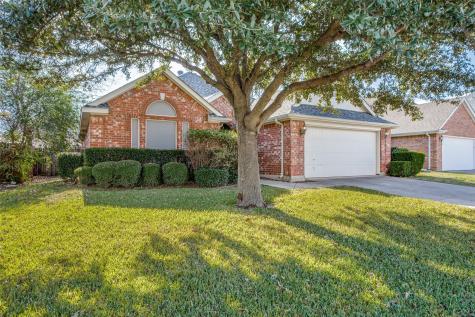 5040 Roundtree Court Haltom City TX 76137
