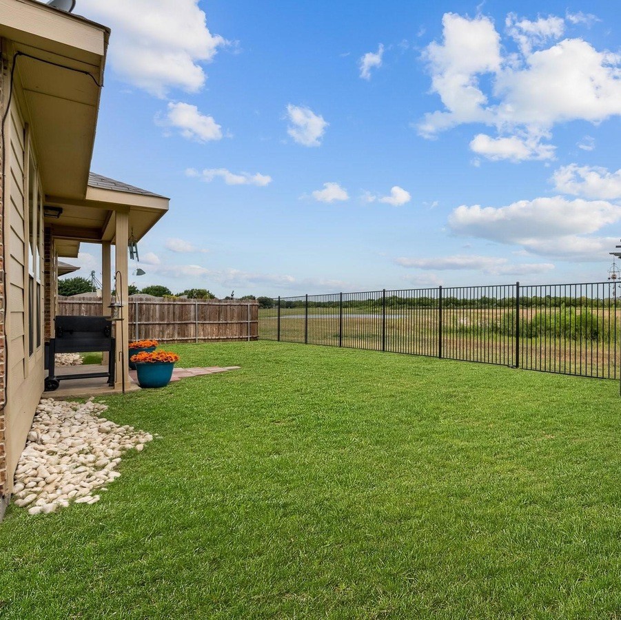 461 Creek Terrace Drive Saginaw TX 76131