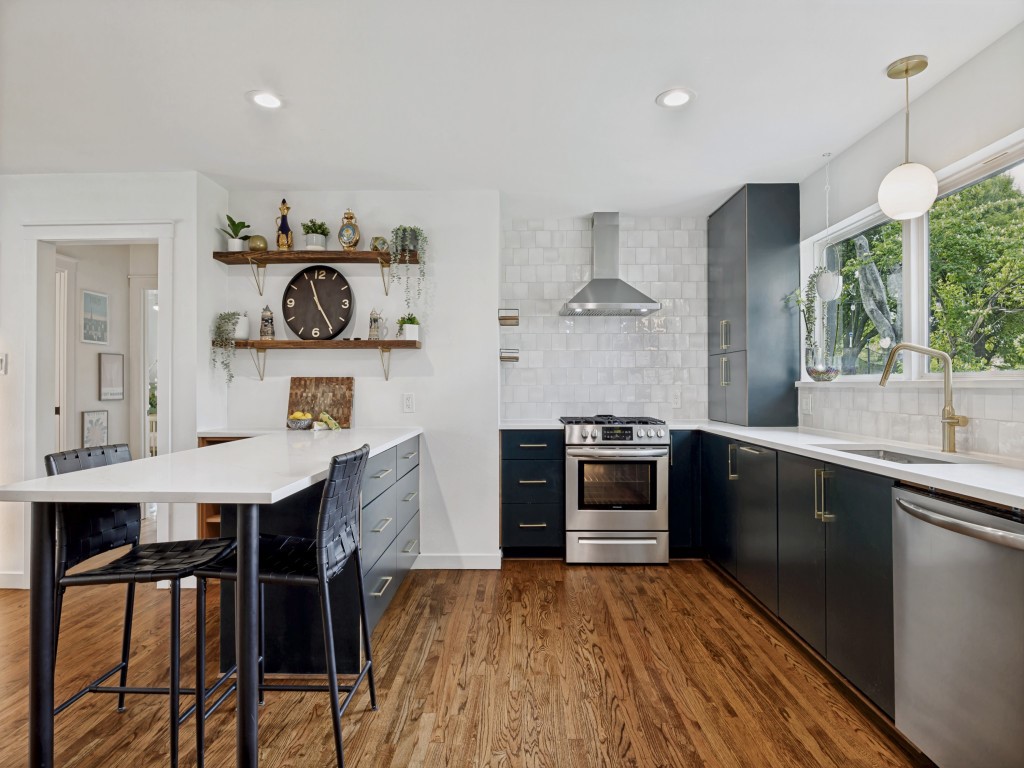 2236 Hartline Drive Dallas TX 75228