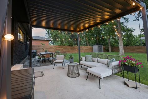 2236 Hartline Drive Dallas TX 75228
