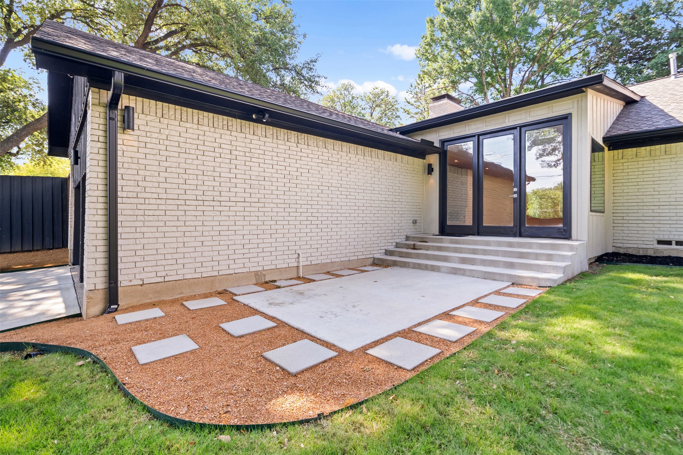 7344 Fieldgate Drive Dallas TX 75230