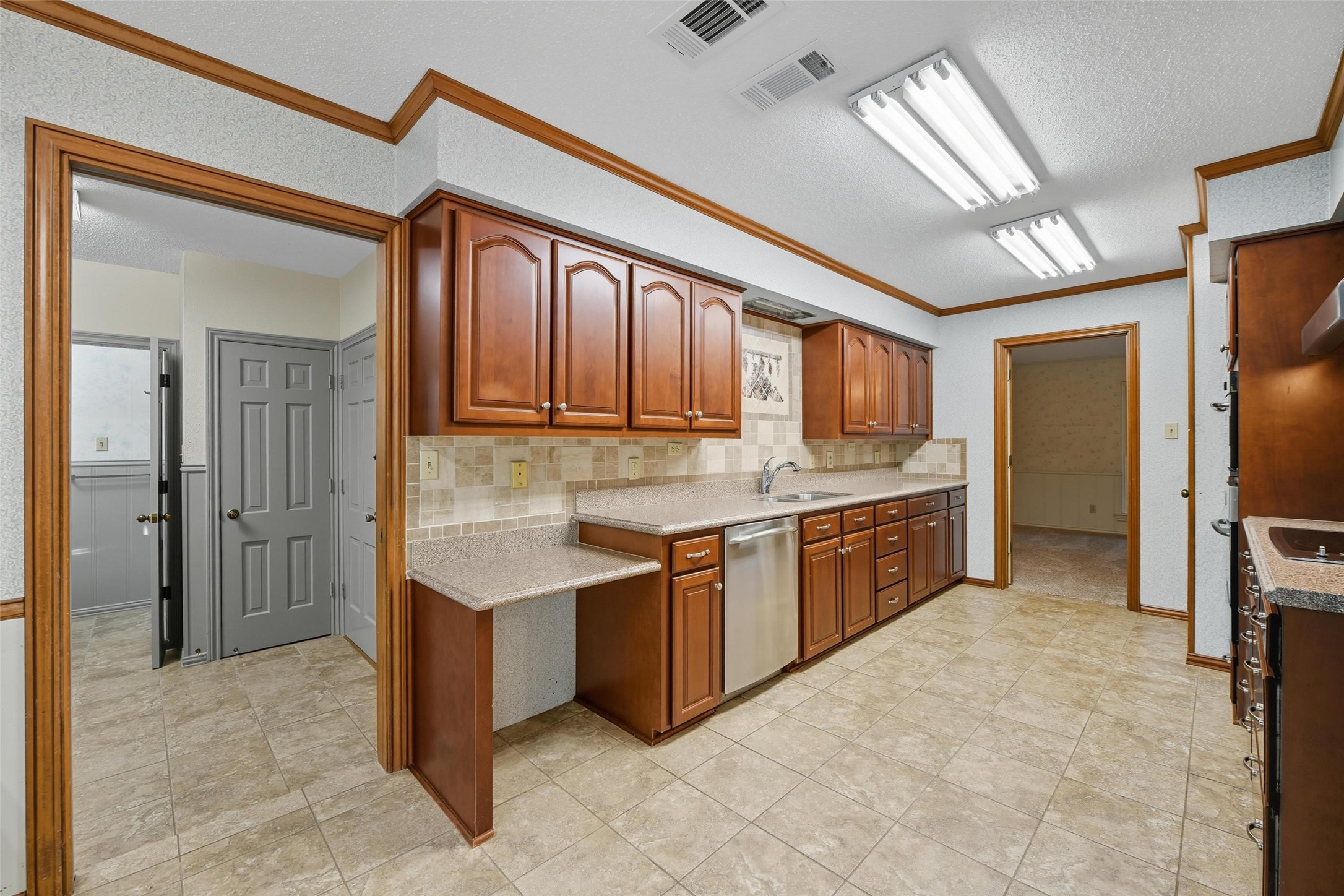 924 Ridgecrest Circle Denton TX 76205