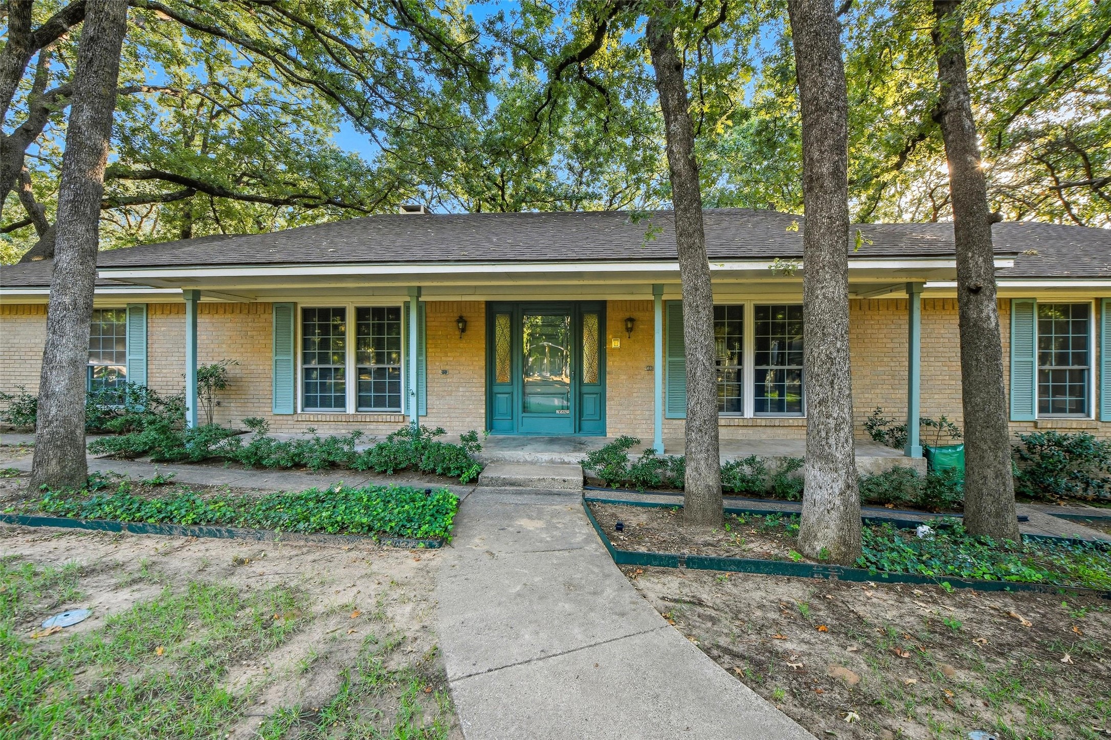 924 Ridgecrest Circle Denton TX 76205