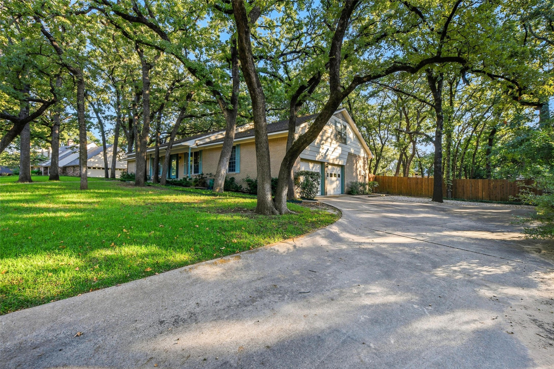 924 Ridgecrest Circle Denton TX 76205