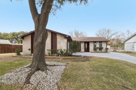 326 E Ferndale Lane Grand Prairie TX 75052
