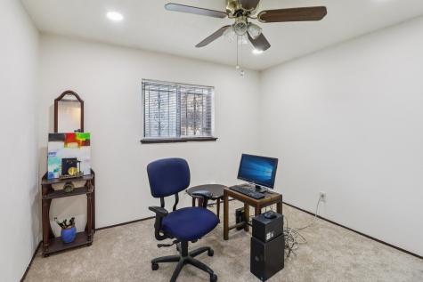 326 E Ferndale Lane Grand Prairie TX 75052