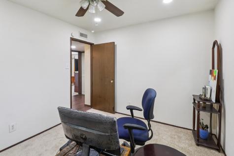 326 E Ferndale Lane Grand Prairie TX 75052