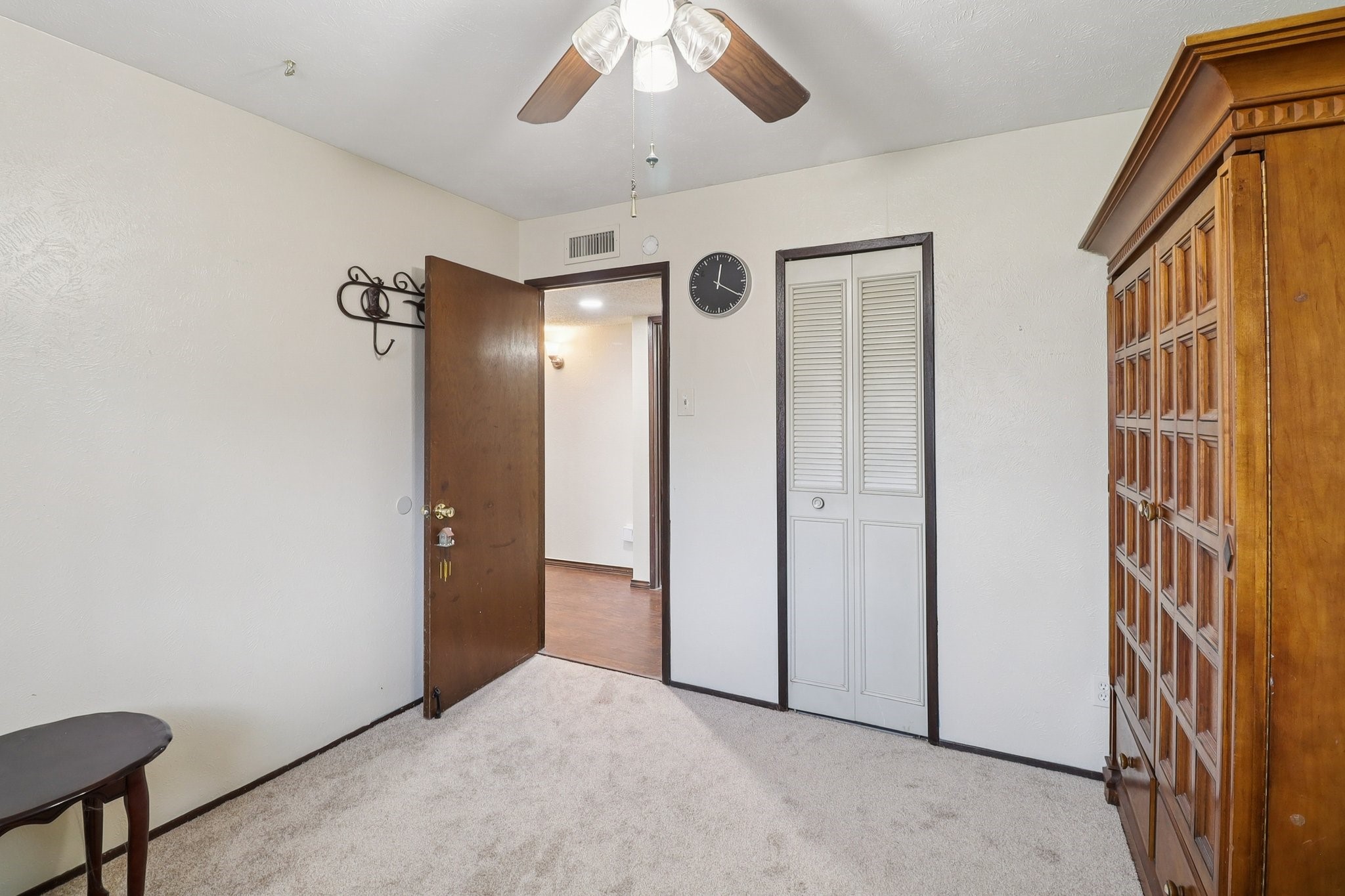 326 E Ferndale Lane Grand Prairie TX 75052