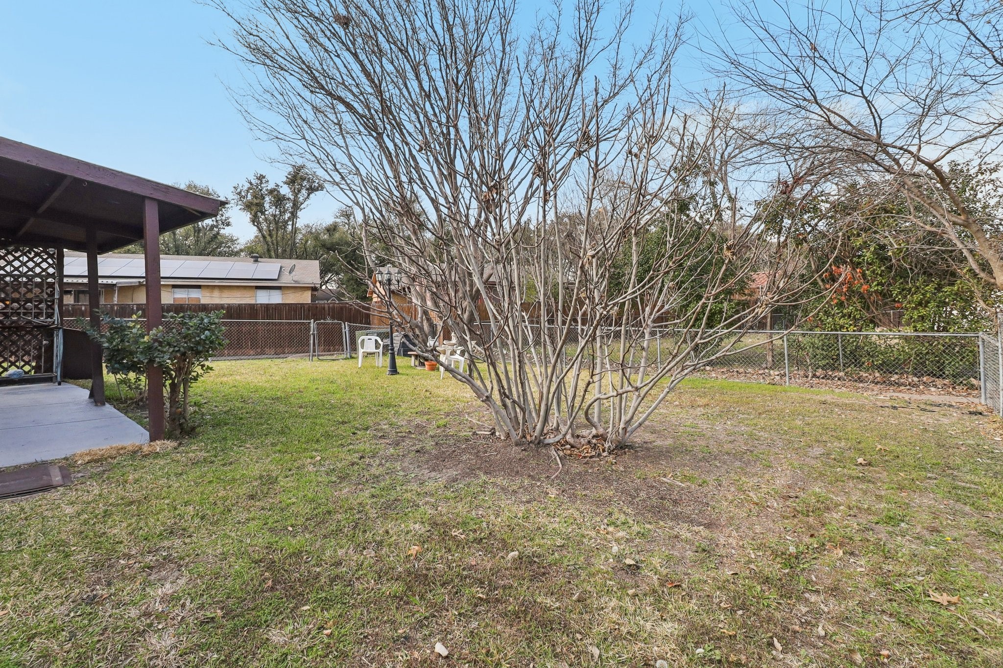 326 E Ferndale Lane Grand Prairie TX 75052